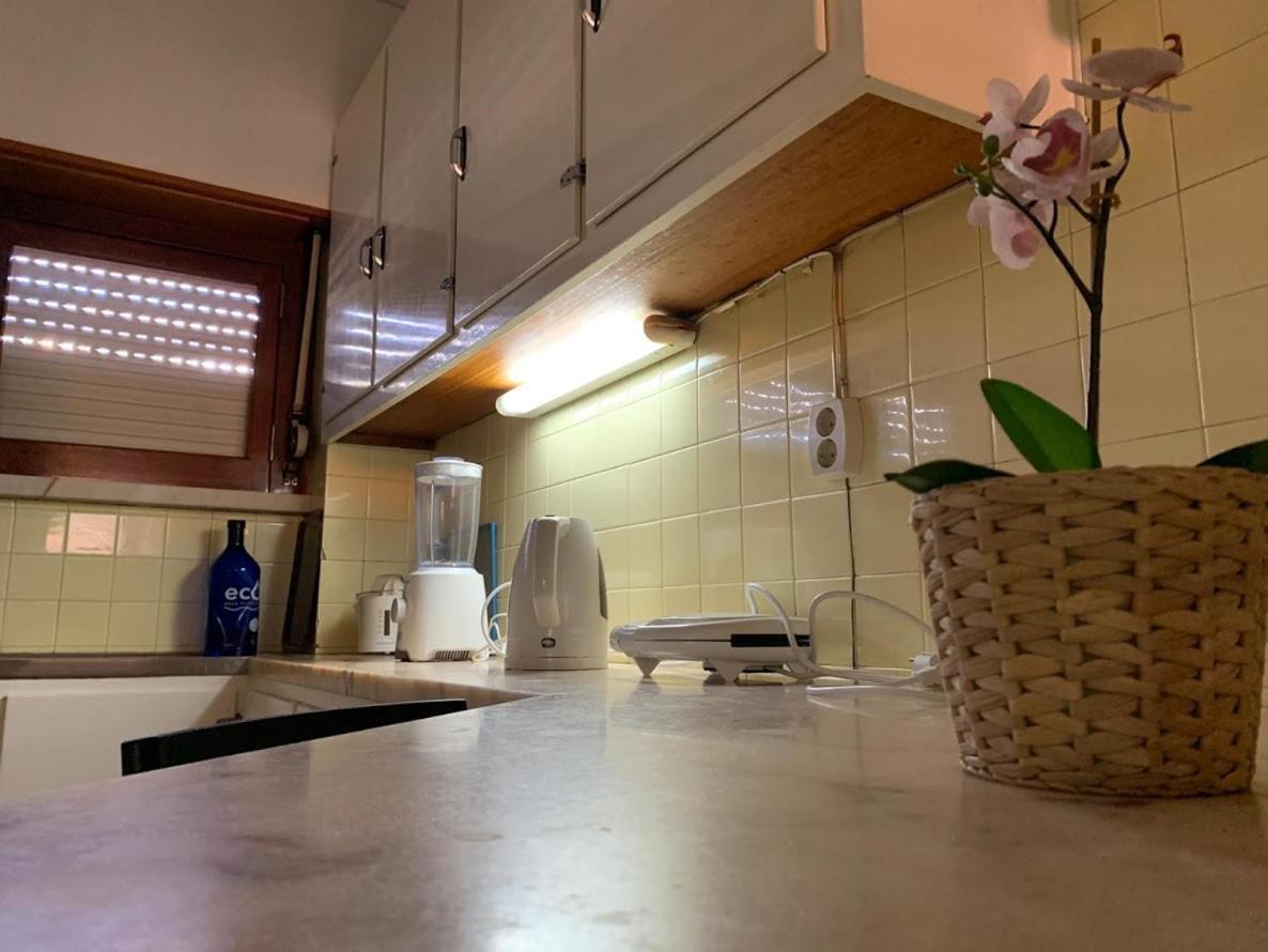 Rostelbem Guesthouse Lisbon Exterior photo